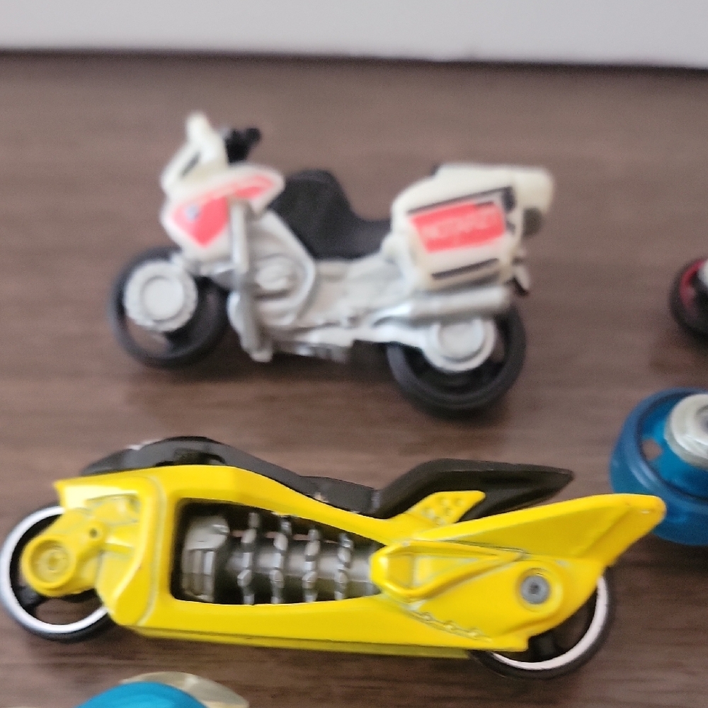 Miniature Motorcycles Set - Multicolor - Picture 7 of 12